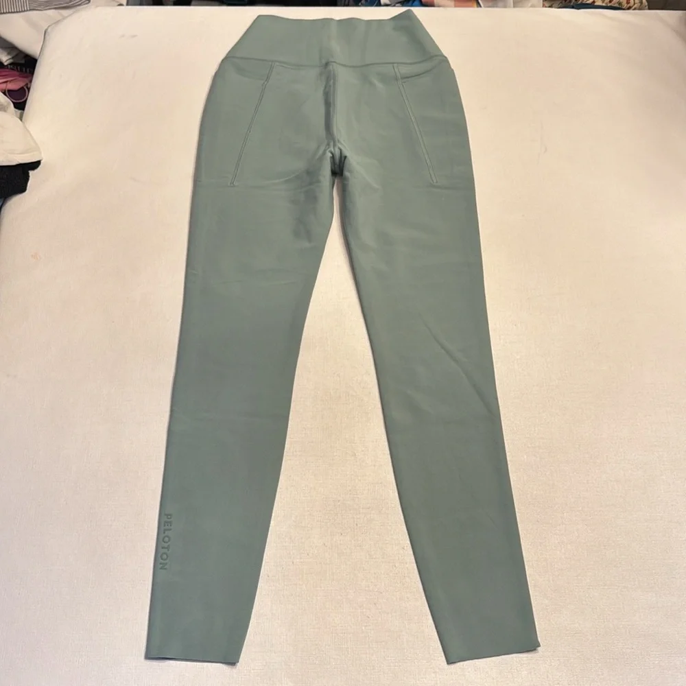 Peloton Cadent High Rise Pocket Legging - Picture 4 of 7